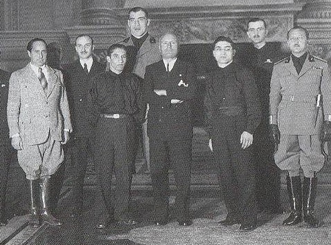 Benito Mussolini con i pugili Primo Carnera, cleto Locatelli,Vittorio Tamagnini